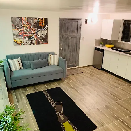 El Rincon Amarillo. Zona Dorada. Apartment